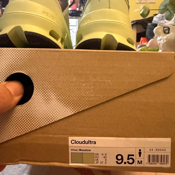On Running Cloudultra - Vine Meadow Green sz 9.5 m or 10.5 w new in box - Picture 6 of 6